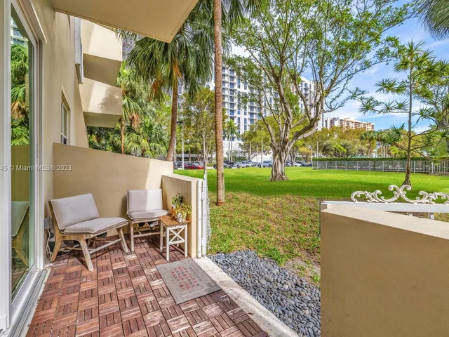 11111 Biscayne Blv # 1F, Miami FL 33181