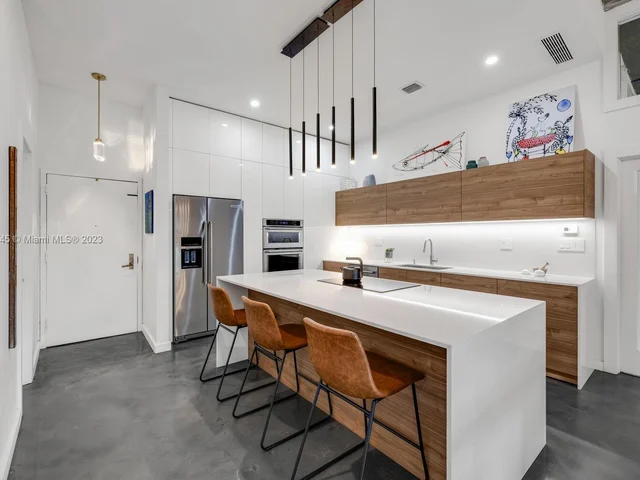 11111 Biscayne Blv # 1F, Miami FL 33181