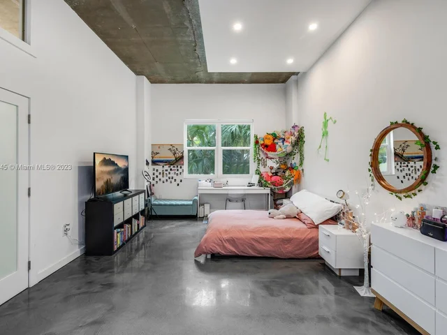 11111 Biscayne Blv # 1F, Miami FL 33181