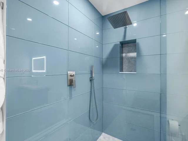 11111 Biscayne Blv # 1F, Miami FL 33181