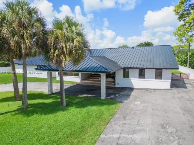 7720 SW 77th Ave, Miami FL 33143