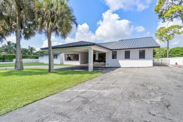 7720 SW 77th Ave, Miami FL 33143