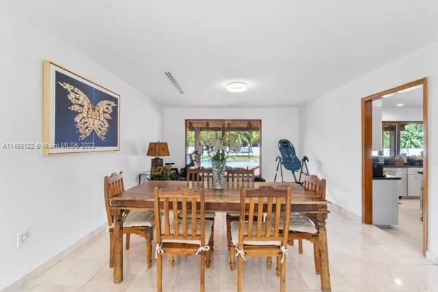 7720 SW 77th Ave, Miami FL 33143