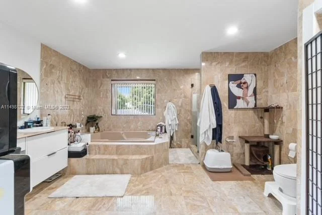 7720 SW 77th Ave, Miami FL 33143