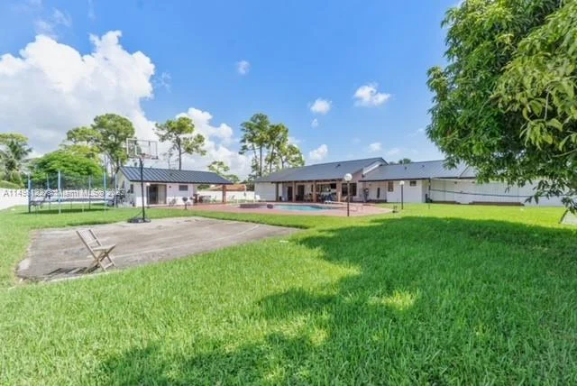 7720 SW 77th Ave, Miami FL 33143