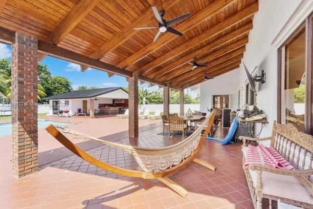 7720 SW 77th Ave, Miami FL 33143