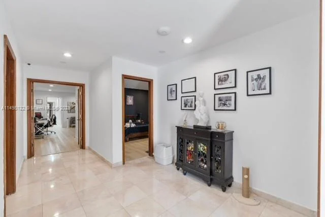 7720 SW 77th Ave, Miami FL 33143