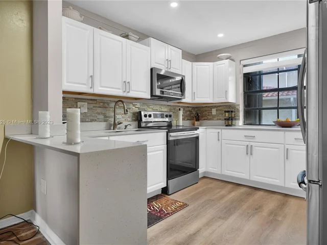 9846 Hammocks Blvd # 105, Miami FL 33196