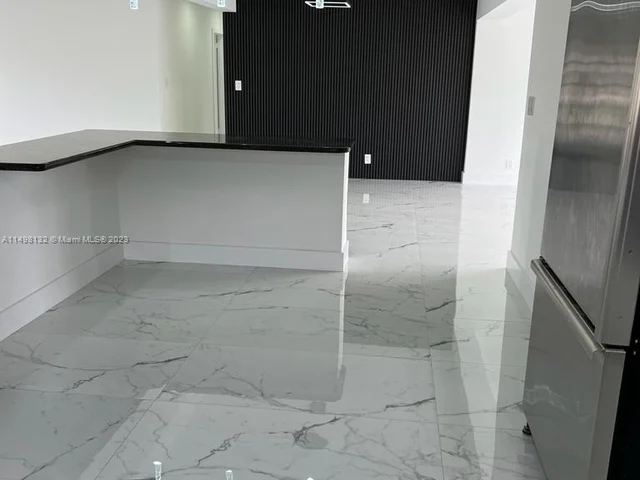 5840 SW 14th St, Plantation FL 33317