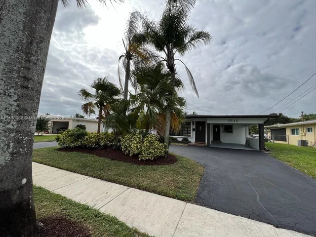5840 SW 14th St, Plantation FL 33317
