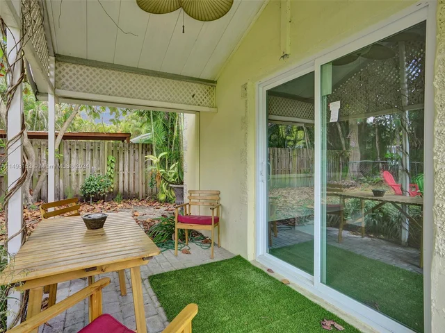 1664 SW 28th Ave, Fort Lauderdale FL 33312