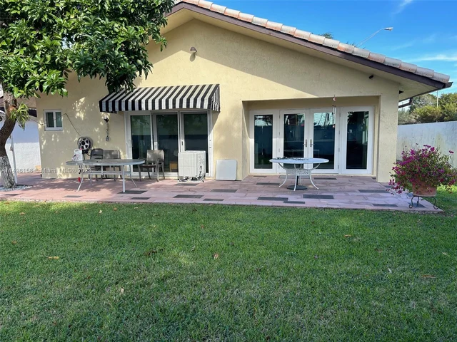 13728 SW 157th Ter, Miami FL 33177