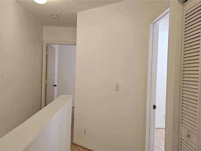 3619 San Simeon Cir, Weston FL 33331