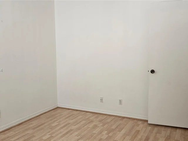 3619 San Simeon Cir, Weston FL 33331