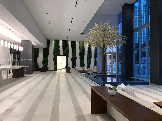 851 NE 1st Ave # 2107, Miami FL 33132