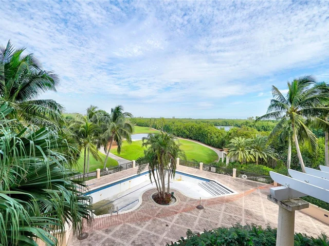 13611 Deering Bay Dr # 301, Coral Gables FL 33158