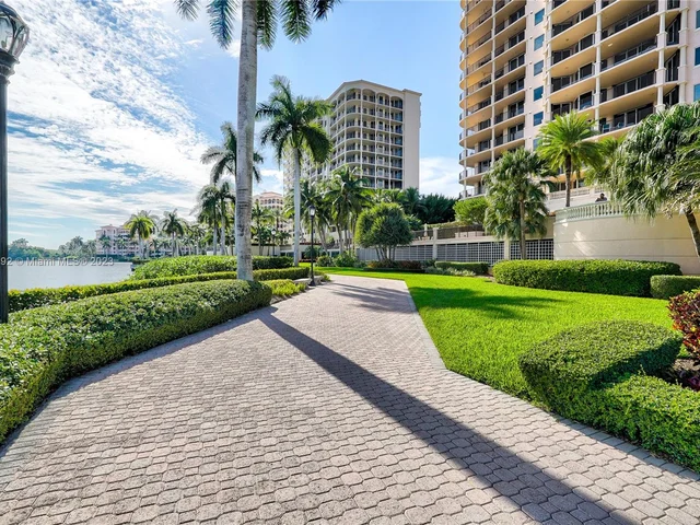 13611 Deering Bay Dr # 301, Coral Gables FL 33158