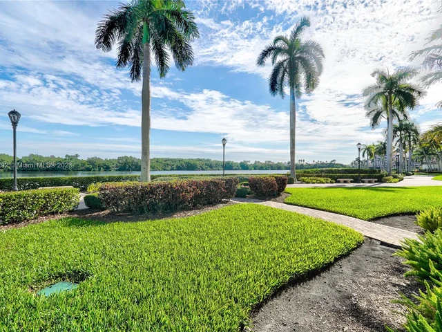 13611 Deering Bay Dr # 301, Coral Gables FL 33158