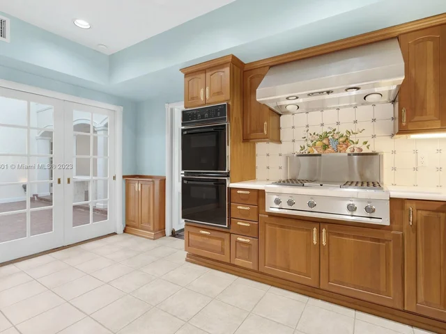 4600 Santa Maria St, Coral Gables FL 33146