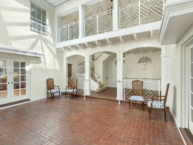 4600 Santa Maria St, Coral Gables FL 33146