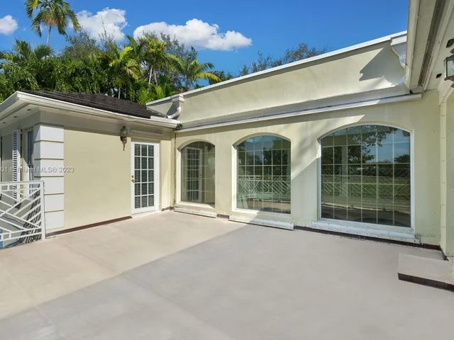 4600 Santa Maria St, Coral Gables FL 33146