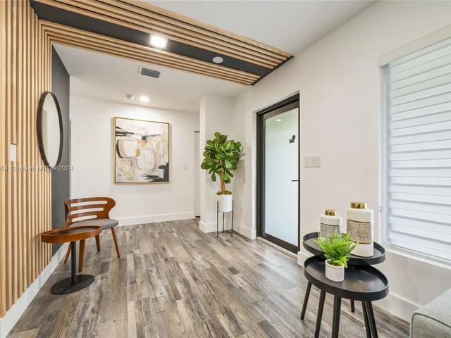 2231 SW 98th Ct, Miami FL 33165