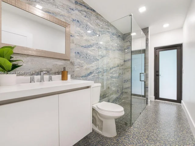 2231 SW 98th Ct, Miami FL 33165