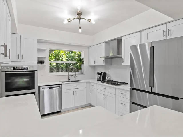 9025 Hawthorne Ave, Surfside FL 33154