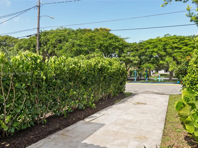 9025 Hawthorne Ave, Surfside FL 33154