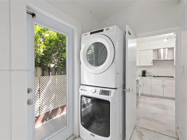 9025 Hawthorne Ave, Surfside FL 33154