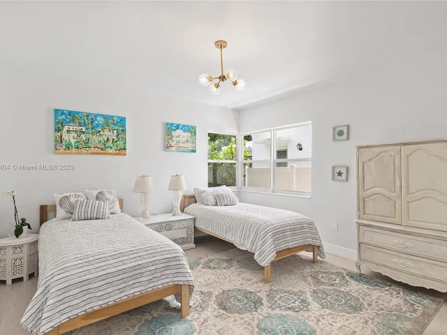 9025 Hawthorne Ave, Surfside FL 33154