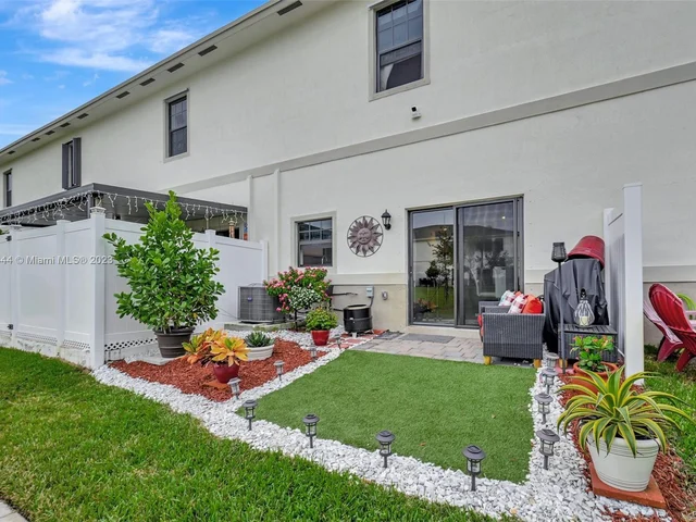 1127 SW 6th Ct # 1127, Florida City FL 33034