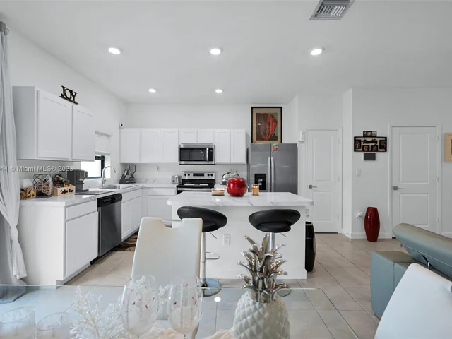 1127 SW 6th Ct # 1127, Florida City FL 33034