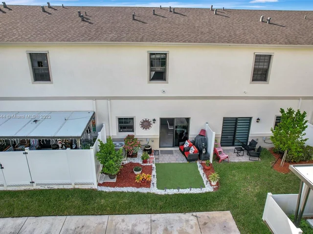 1127 SW 6th Ct # 1127, Florida City FL 33034