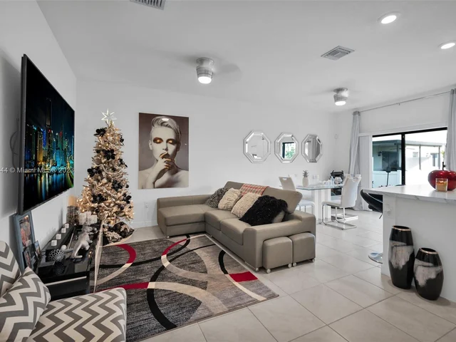 1127 SW 6th Ct # 1127, Florida City FL 33034