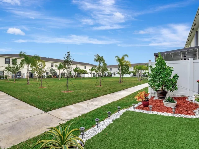 1127 SW 6th Ct # 1127, Florida City FL 33034