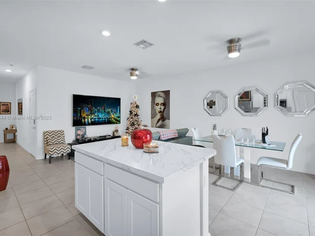 1127 SW 6th Ct # 1127, Florida City FL 33034