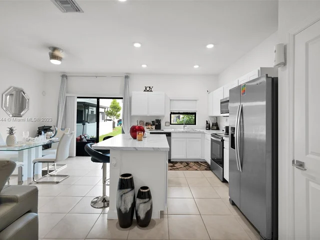 1127 SW 6th Ct # 1127, Florida City FL 33034