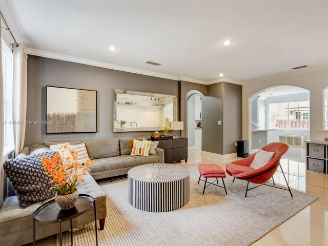 3123 NW 101st Pl, Doral FL 33172