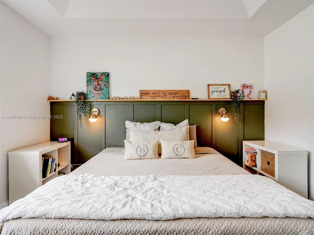 3123 NW 101st Pl, Doral FL 33172