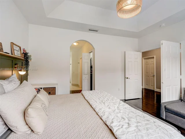 3123 NW 101st Pl, Doral FL 33172