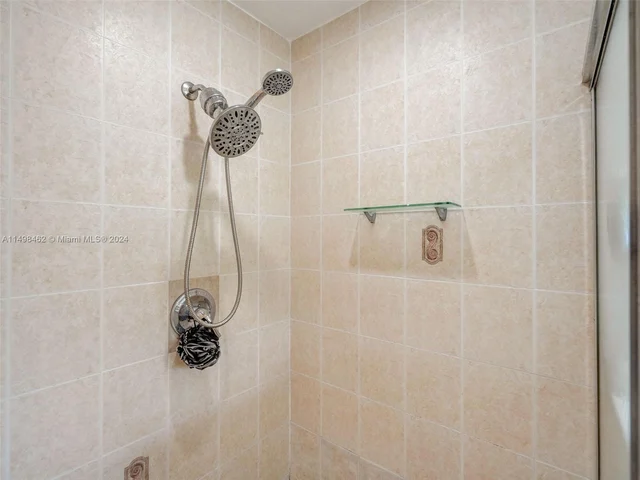 3123 NW 101st Pl, Doral FL 33172