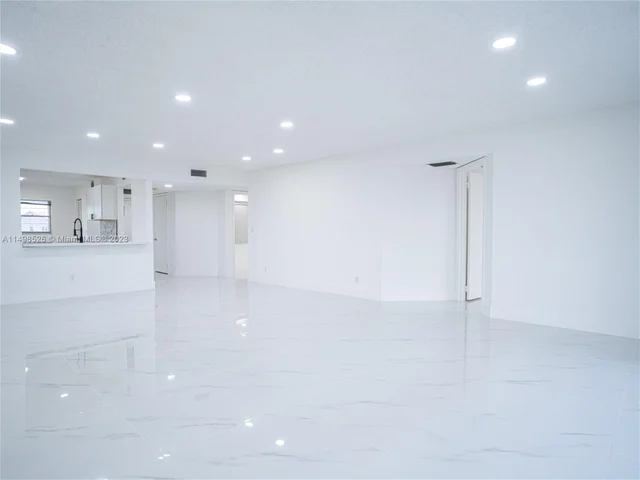 12950 SW 7th Ct # 412A, Pembroke Pines FL 33027