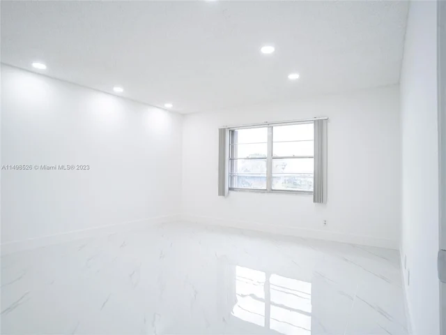 12950 SW 7th Ct # 412A, Pembroke Pines FL 33027