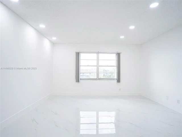 12950 SW 7th Ct # 412A, Pembroke Pines FL 33027