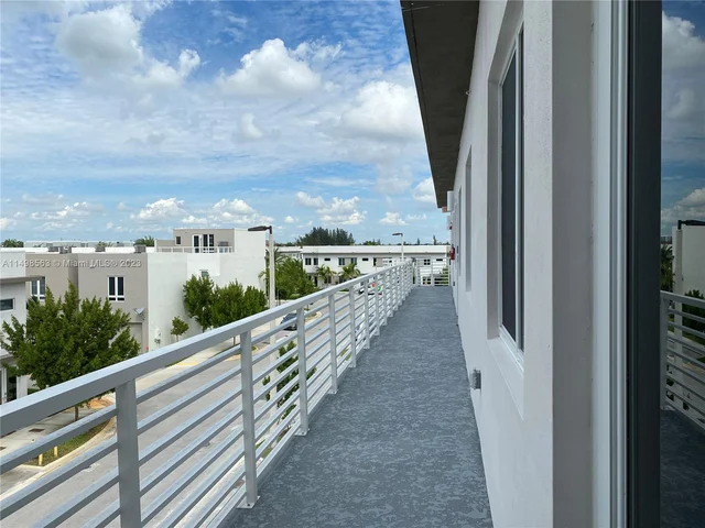 6455 NW 103rd Pl # 303, Doral FL 33178