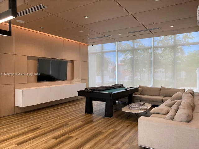 6455 NW 103rd Pl # 303, Doral FL 33178