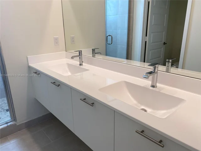 6455 NW 103rd Pl # 303, Doral FL 33178