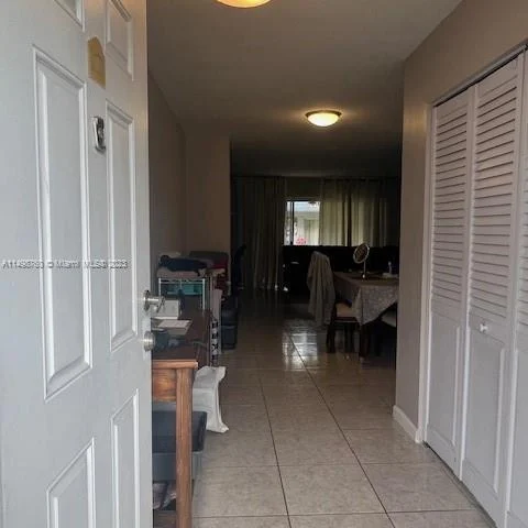 9353 FONTAINEBLEAU BL, Miami FL 33172