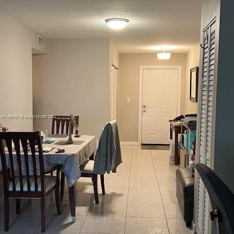 9353 FONTAINEBLEAU BL, Miami FL 33172